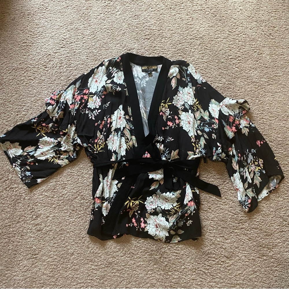Mark Bauer unlimited kimono top size large